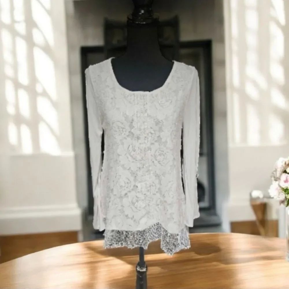 Cupio Chic White Floral Lace Tunic Blouse Sz M